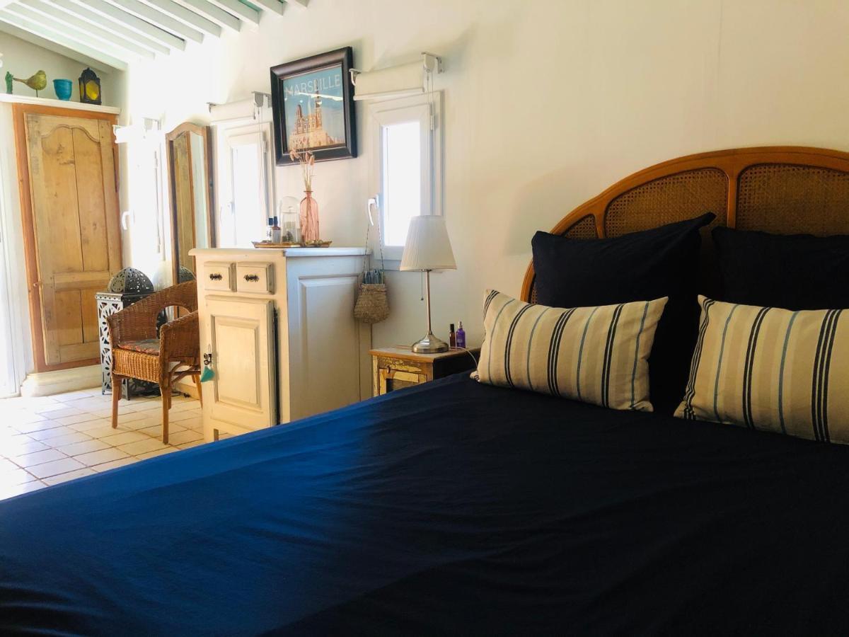 Hotel Les Cabanons Sainte Victoire Esterno foto