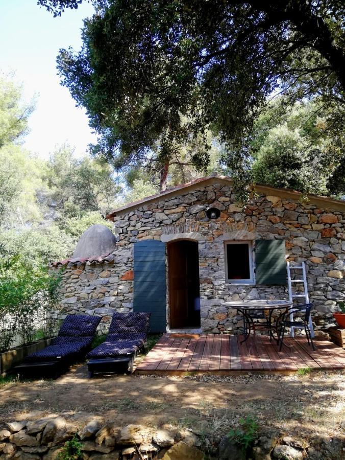 Hotel Les Cabanons Sainte Victoire Esterno foto