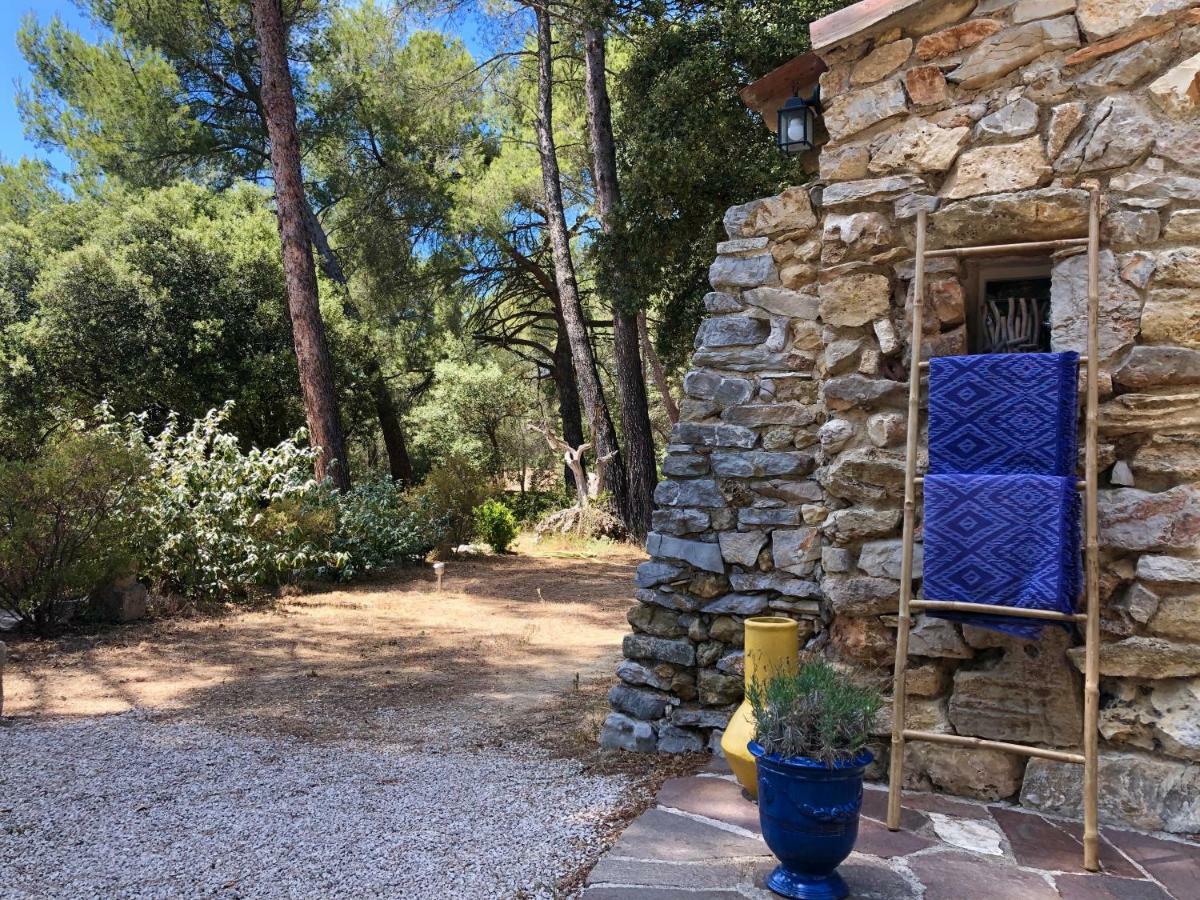 Hotel Les Cabanons Sainte Victoire Esterno foto